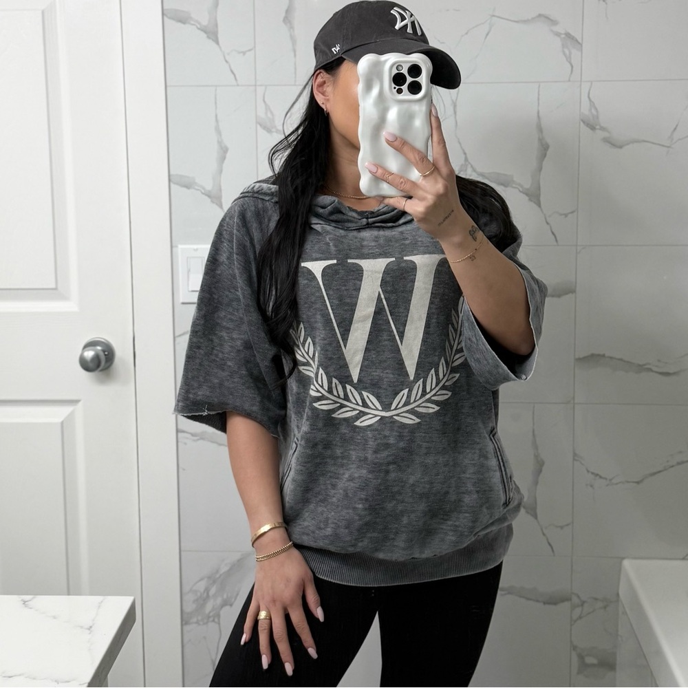🩶Y2K VINTAGE WILDFOX COUTURE Women's Gray Hoodie with W Logo